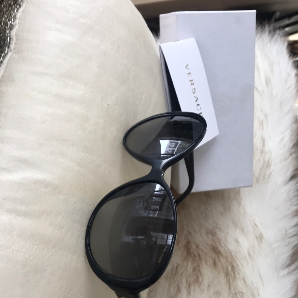 Sunglasses - Picture 5 of 5